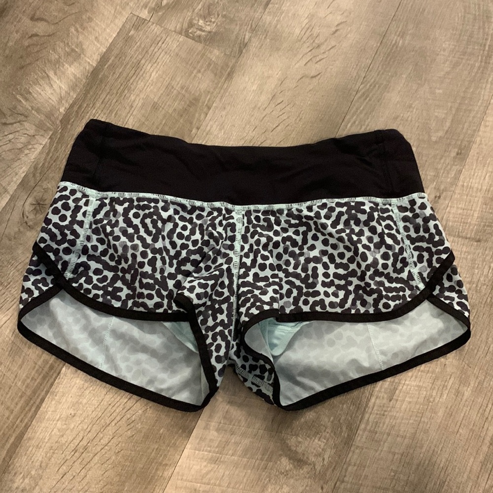Lululemon Run Times Short Stretch Ace Spot Tranquil Blue Black